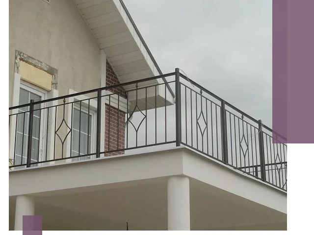 Изготовление балконных ограждений в Щёлкове из металла и стекла