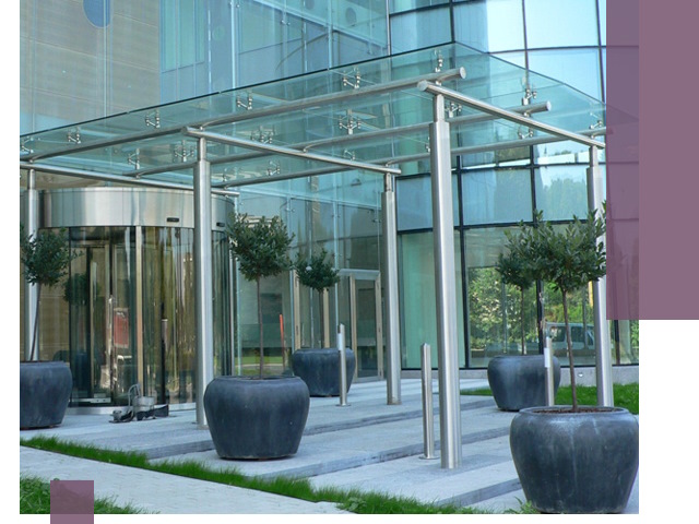 Навесы из стекла на заказ в Щёлкове — монтаж и установка